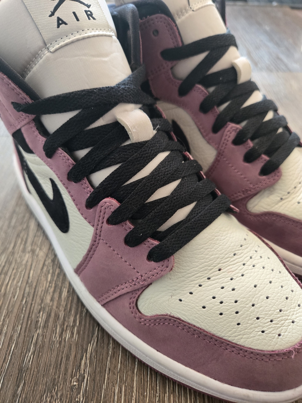 Nike Air Jordan 1 Mid SE Mulberry Black DC7267-500 Women's  Size 8